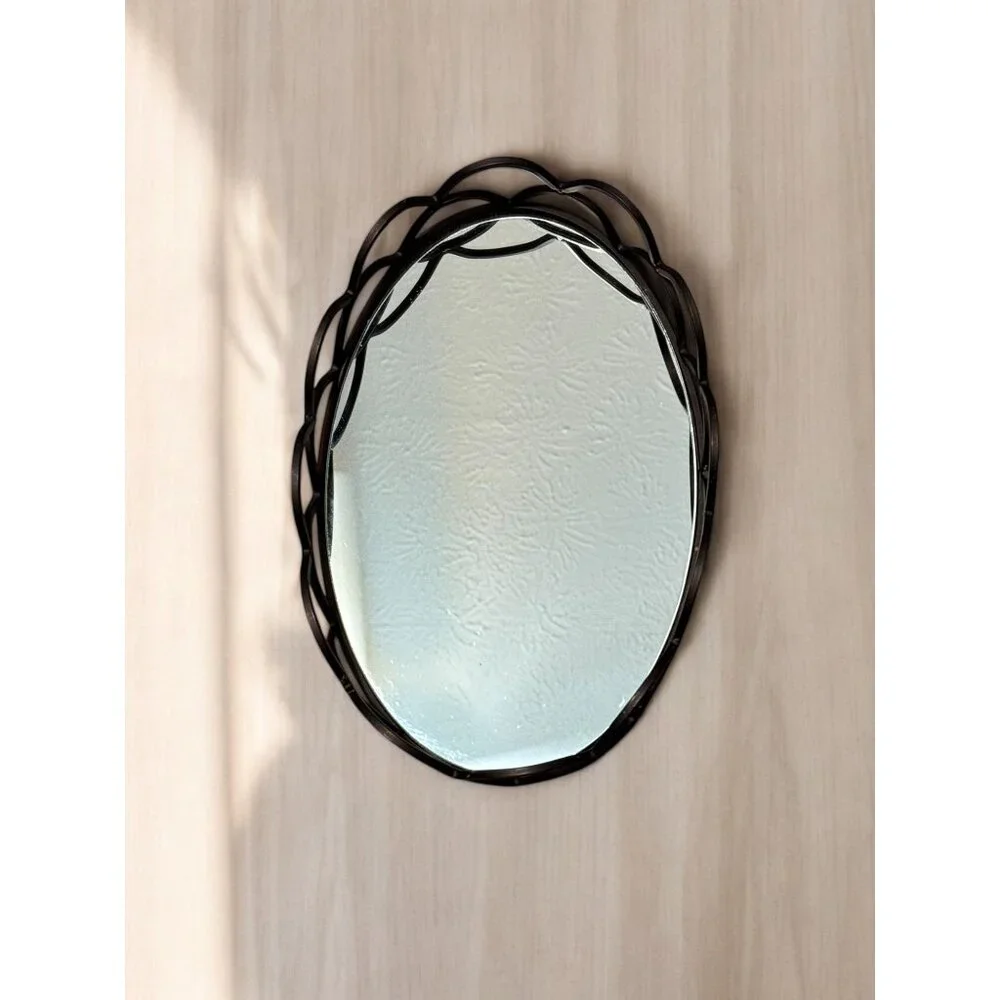 Oval Metal Vanity Mirror Tray With Decorative Wavy Edge Design